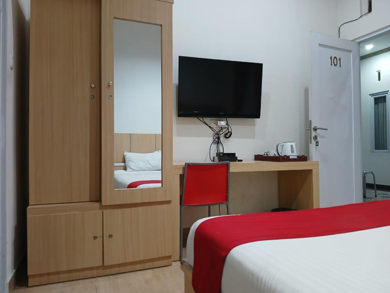 Macan Kumbang Residence Palembang Exterior foto